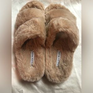 Azalea Wang Fury Slides size: 9.0